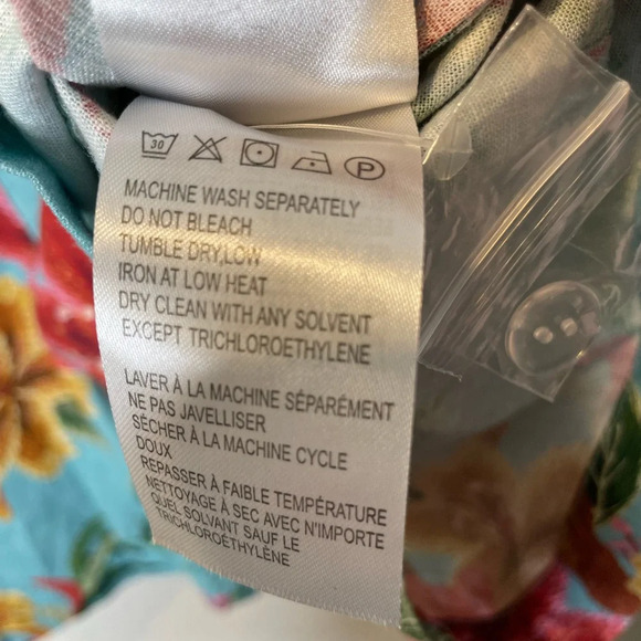 Farm Rio Anthropologie Melanie Bermuda Floral Print Shorts Size XS - Picture 10 of 13